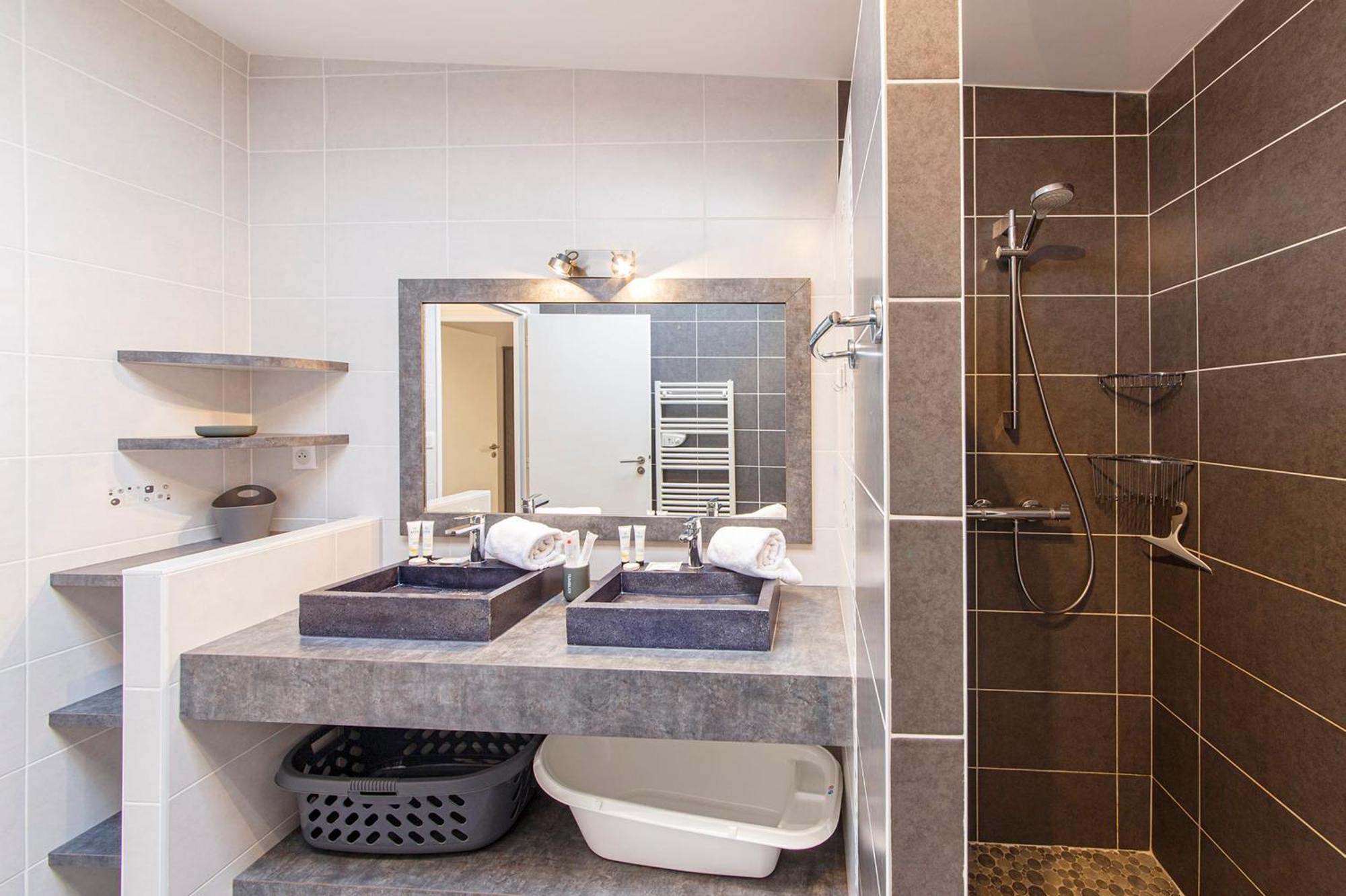 Holavre- Maison Pour 5P Avec Piscine Le Tour-du-Parc Экстерьер фото
